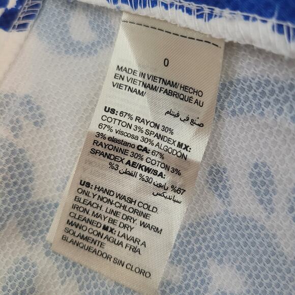 Chico's Size 0 Indigo Ink Alicia jacket Blue White Print Lightweight Clasp Close - Picture 6 of 9